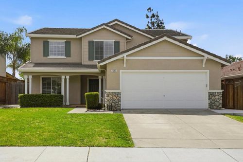 2592 Glenview Dr, Hollister, CA, 95023-8103 | Card Image