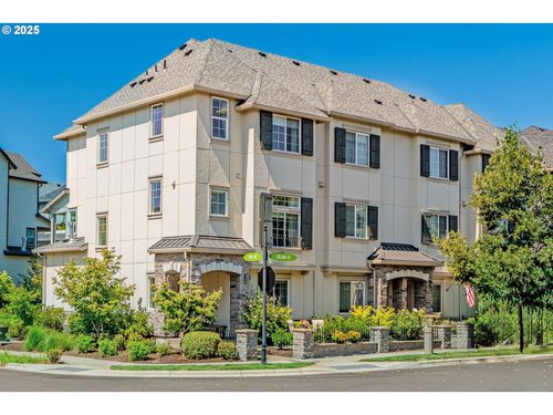 11555 Sw Collina Ln, Wilsonville, OR, 97070-7104 | Card Image