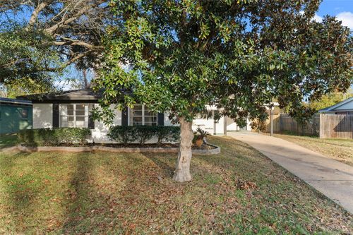 3211 Caroline Dr, Bossier City, LA, 71112-5106 | Card Image