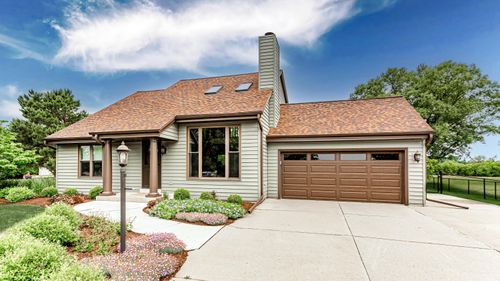 28720 Sunflower Ln, Waterford, WI, 53185-5601 | Card Image