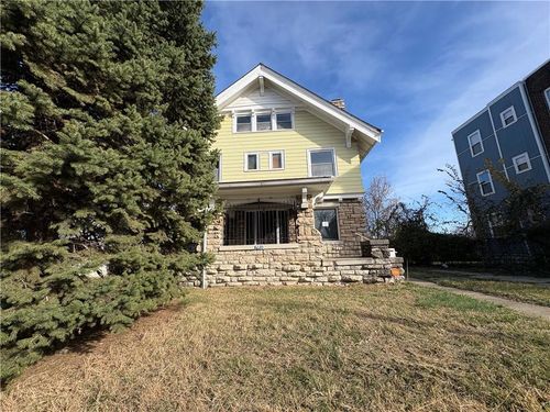 3235 Garfield Ave, Kansas City, MO, 64109-2008 | Card Image