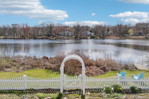 69 Fresh Pond Rd, Northport, NY, 11768-1346 | Card Image