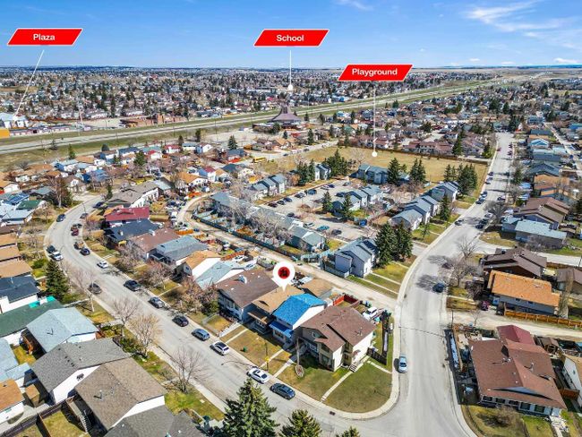 201 Templemont Drive Ne, Home with 4 bedrooms, 2 bathrooms and 3 parking in Calgary AB | Image 4