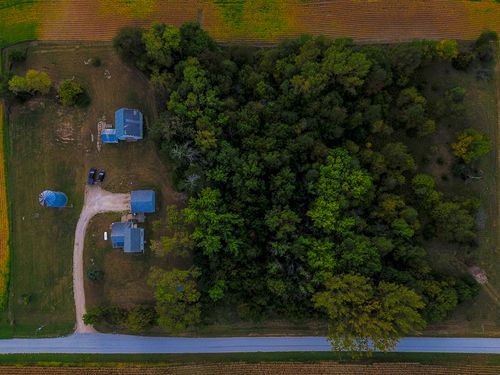 733 Eakle Rd, Harmon, IL, 61042-9557 | Card Image