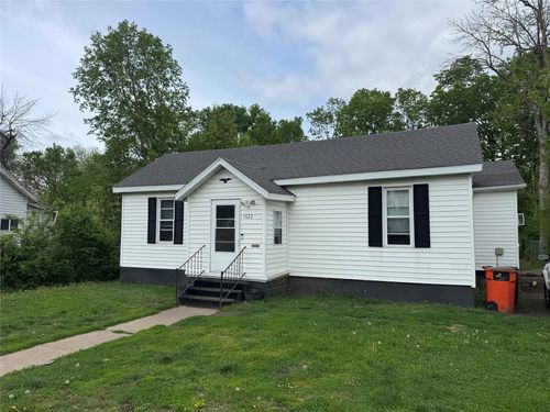 1022 E Madison Street, Eau Claire, WI, 54703 | Card Image