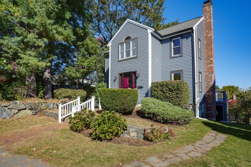 39 Wight St, Waltham, MA, 02452-7941 | Card Image
