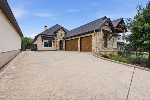 1329 River Place Dr, New Braunfels, TX, 78130-3511 | Card Image