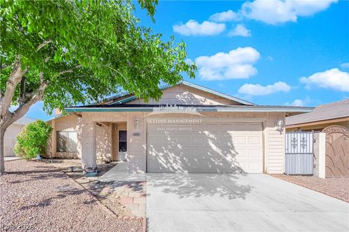 6608 Silverstream Ave, Las Vegas, NV, 89107-1116 | Card Image