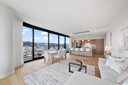 ph3605-1108 Auahi St, Honolulu, HI, 96814-5950 | Card Image
