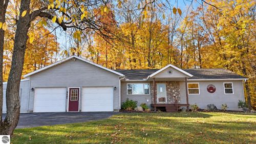 3443 American Way Nw, Williamsburg, MI, 49690-9441 | Card Image