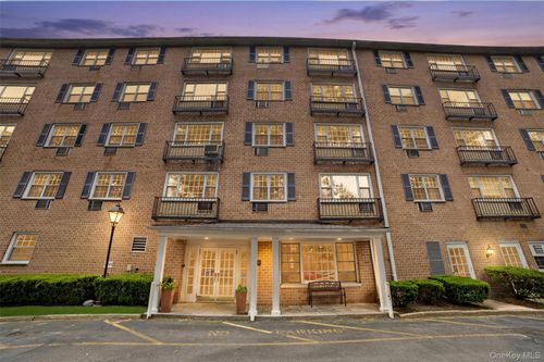 3c-4 Consulate Drive, Eastchester, NY, 10707 | Card Image