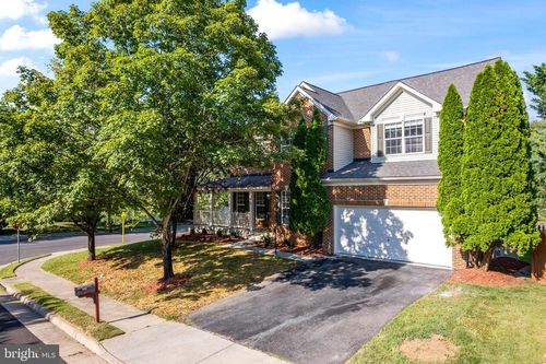 300 N Old Dominion Ln, PURCELLVILLE, VA, 20132-6164 | Card Image