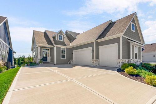 13401 W 174th Pl, Overland Park, KS, 66221-7158 | Card Image