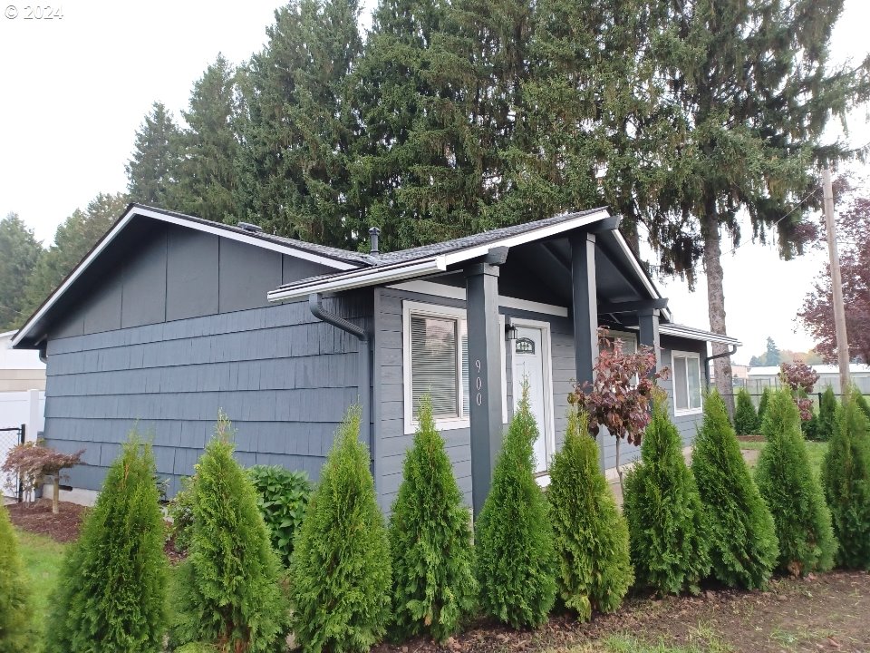 Astor Way, Woodburn, OR 97071 #1