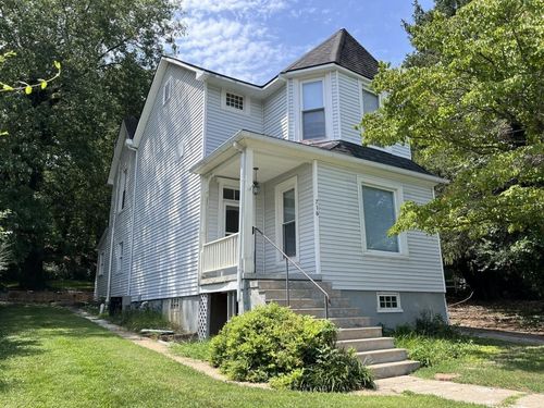 716 Hill Ave, Salem, VA, 24153-4860 | Card Image