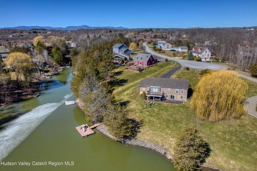 70 Travis Pl, Athens, NY, 12015-2406 | Card Image