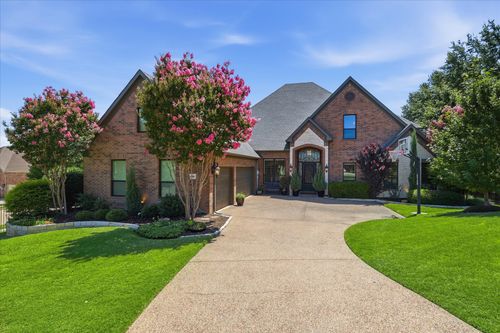 3200 Village Crest Ct, Flower Mound, TX, 75022-1032 | Card Image