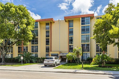 apt-432-210 172nd St, Sunny Isles Beach, FL, 33160-3423 | Card Image