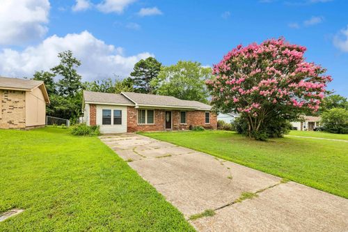 1101 Lehman Dr, Jacksonville, AR, 72076-5221 | Card Image