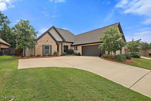 200 Grace Dr, Flowood, MS, 39232-5511 | Card Image