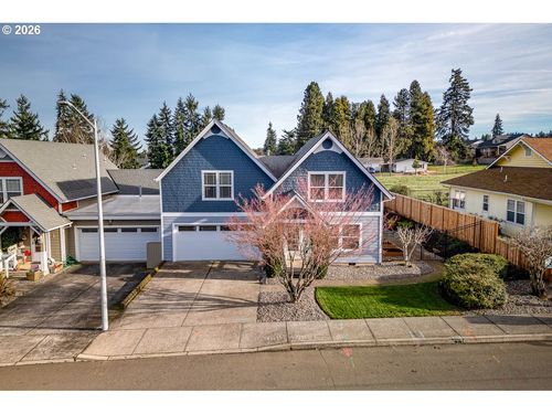 38 Denmark Loop, Silverton, OR, 97381-1474 | Card Image