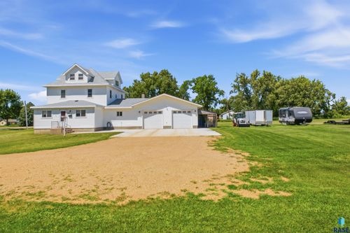 400 2nd St S Street S, Brandt, SD, 57218 | Card Image