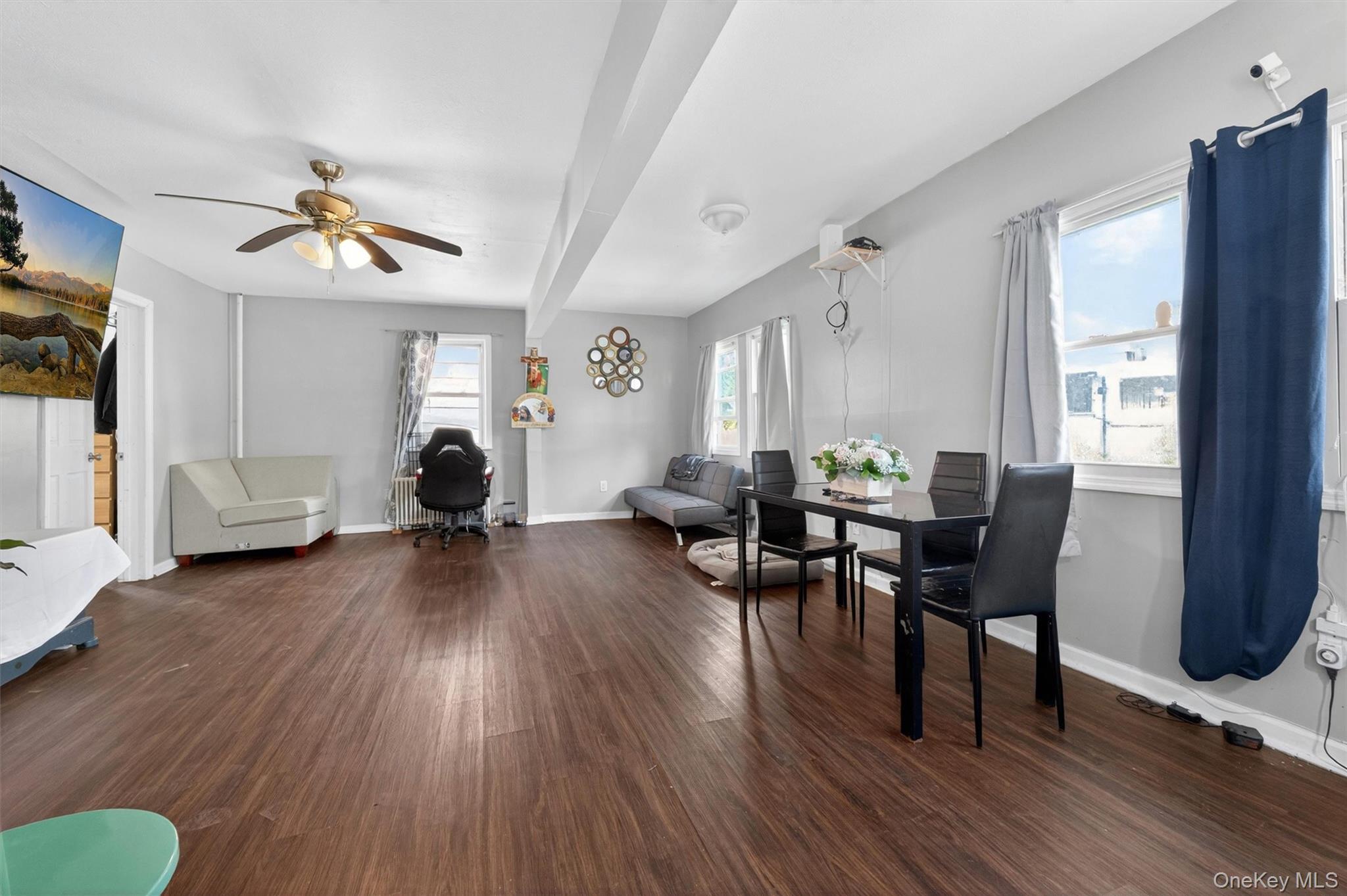 Residential in Greenburgh 4