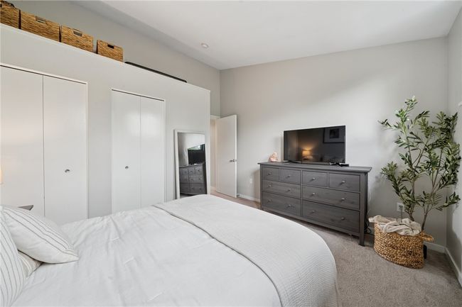 Lots of closet space. | Image 13