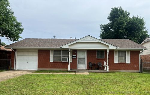 975 Sw 4th Pl, Moore, OK, 73160-2217 | Card Image