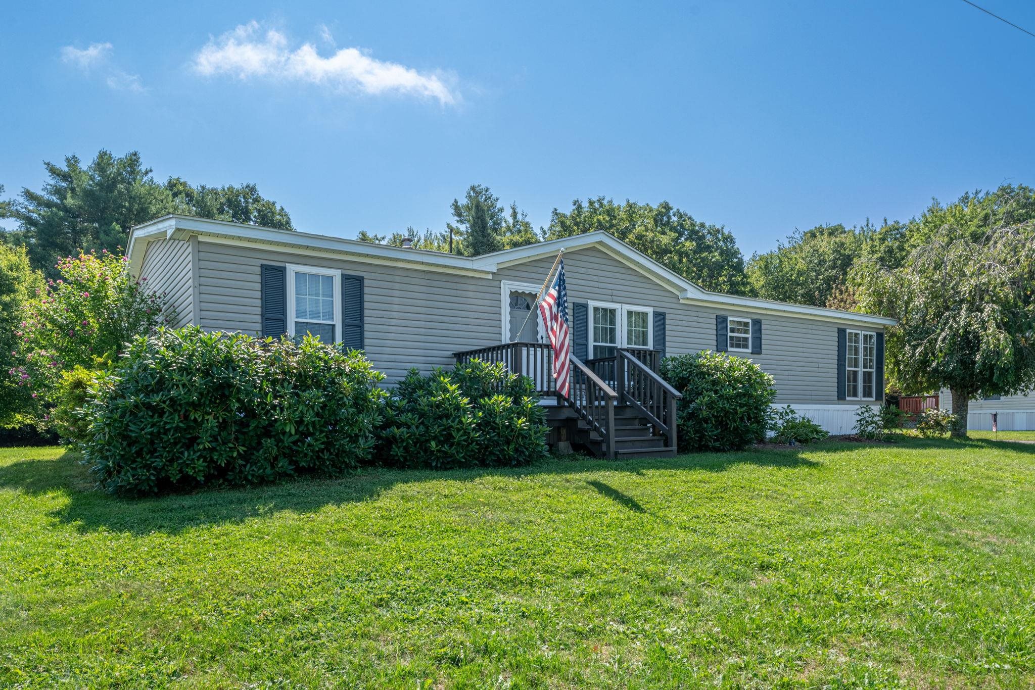 Cammett Dr, Raymond, NH 03077