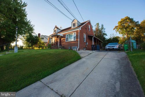 5615 Gallatin Pl, HYATTSVILLE, MD, 20781-2746 | Card Image