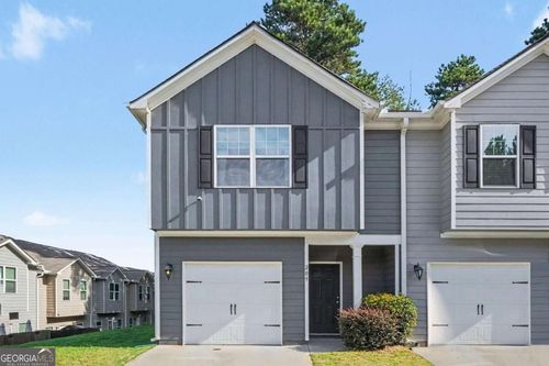 209 Highwood Ln, East Point, GA, 30344-2102 | Card Image