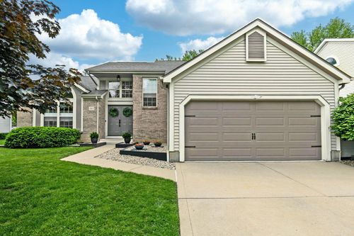 543 Tall Oaks Dr, Gahanna, OH, 43230-7012 | Card Image