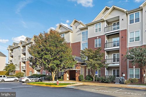 5314-1581 Spring Gate Dr, MCLEAN, VA, 22102-3441 | Card Image