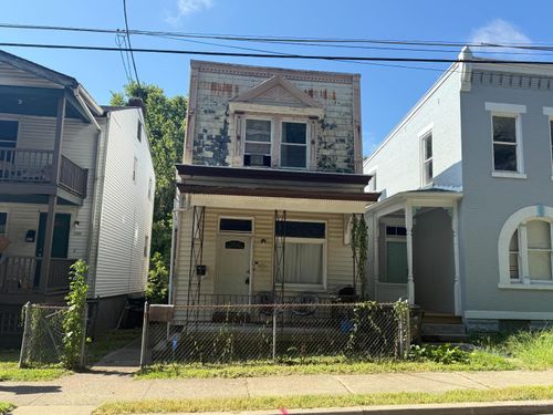 1827 Carll St, Cincinnati, OH, 45225 | Card Image