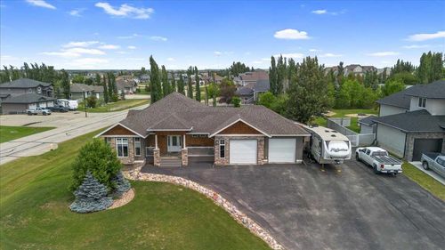 7925 Westminster Way, County Of Grande Prairie No. 1, AB, T8X0G4 | Card Image