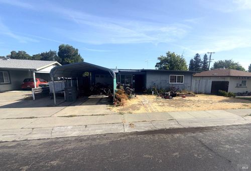 422 W F St, Dixon, CA, 95620-2803 | Card Image