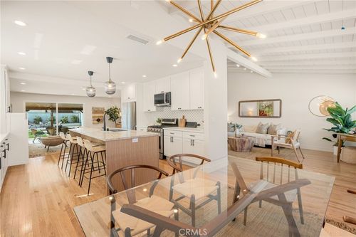 1331 N Evergreen St, Burbank, CA, 91505-2106 | Card Image