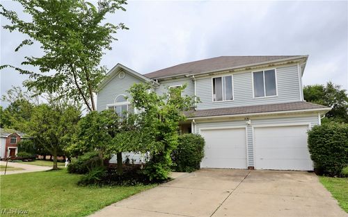 5141 Austen Ln, Richmond Heights, OH, 44143-2768 | Card Image