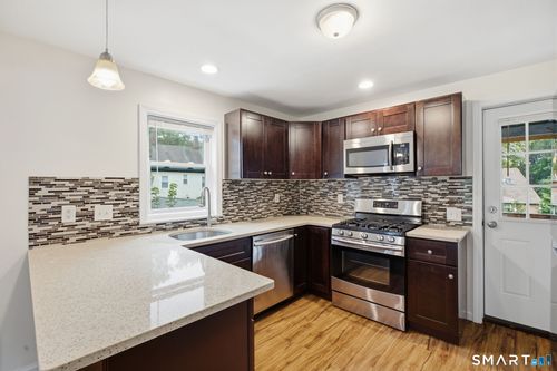 2-143 Kneen St, Shelton, CT, 06484-3953 | Card Image