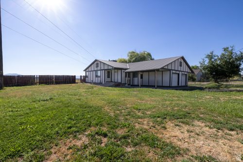 828 N 1500 E, Vernal, UT, 84078-9012 | Card Image