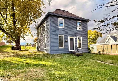 804 S Main St, Toledo, IA, 52342-1232 | Card Image