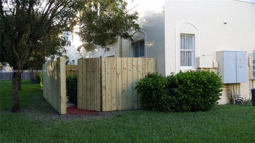 unit-105-1536 Se 26th St, Homestead, FL, 33035-2483 | Card Image