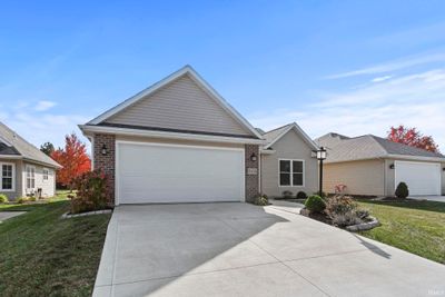 7404 Trotters Chase Lane, Condo with 2 bedrooms, 2 bathrooms and null parking in Fort Wayne IN | Image 3