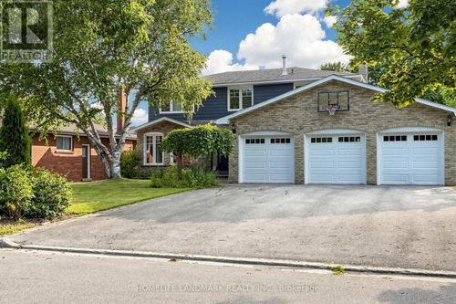 224 Valleyview Crt, Oakville, ON, L6L5H8 | Card Image
