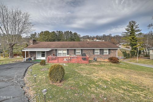 270 Alders Place Ext, Bristol, TN, 37620-7168 | Card Image