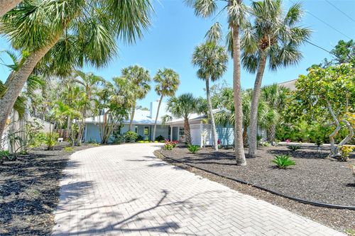 4852 Featherbed Ln, SARASOTA, FL, 34242-1559 | Card Image