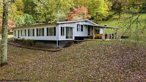 50 Scott Dr, Grafton, WV, 26354-7148 | Card Image