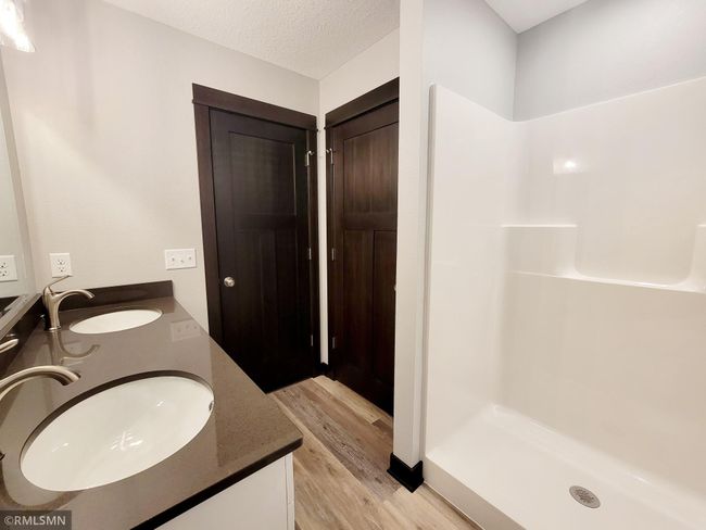 *Listing pictures are of previous model with similar finishes and layout* | Image 19