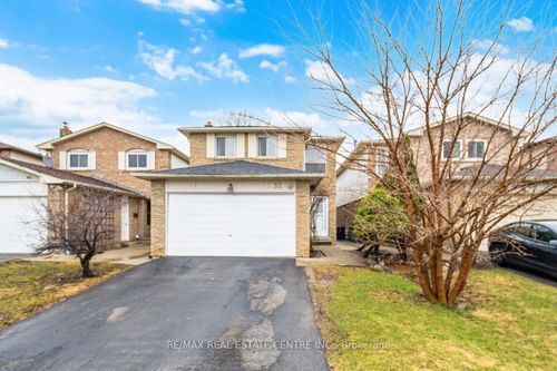 32 Dafoe Cres, Brampton, ON, L6Y2L2 | Card Image